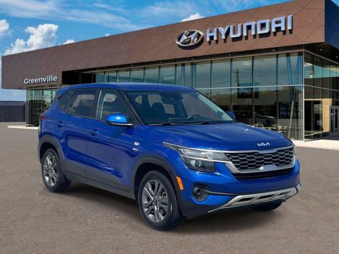 Used 2022 Kia Seltos LX AWD/4WD image 1