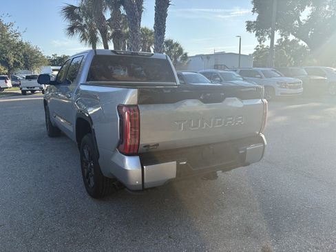 Used 2025 Toyota Tundra Platinum AWD/4WD image 6