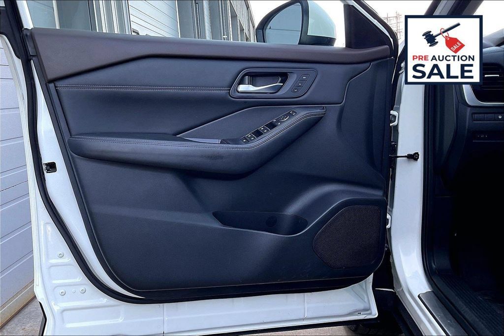 Used 2023 Nissan Rogue SL w/ SL Premium Package AWD/4WD image 23
