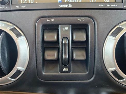 Used 2014 Jeep Wrangler Unlimited Sahara w/ Connectivity Group AWD/4WD image 8