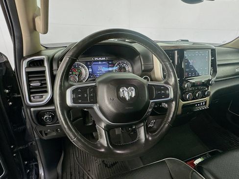 Used 2019 RAM 1500 Laramie AWD/4WD image 9