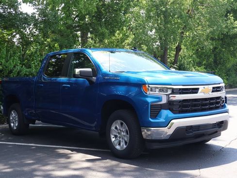 Used 2024 Chevrolet Silverado 1500 LT w/ Protection Package AWD/4WD image 13