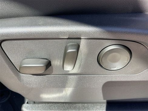 New 2025 Chevrolet Suburban Premier image 10