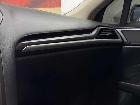 Used 2020 Ford Fusion Titanium image 28