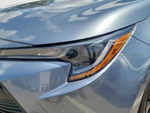 Used 2024 Toyota Corolla LE FWD image 2