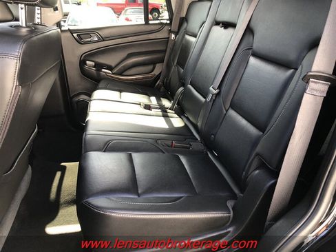 Used 2018 Chevrolet Tahoe LT w/ Luxury Package AWD/4WD image 17