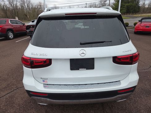 Used 2020 Mercedes-Benz GLB 250 4MATIC image 4