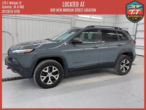 Used 2014 Jeep Cherokee Trailhawk w/ Comfort/Convenience Group AWD/4WD image 8