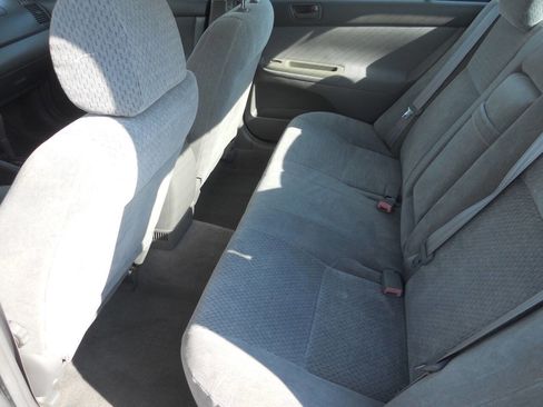 Used 2002 Toyota Camry LE image 17