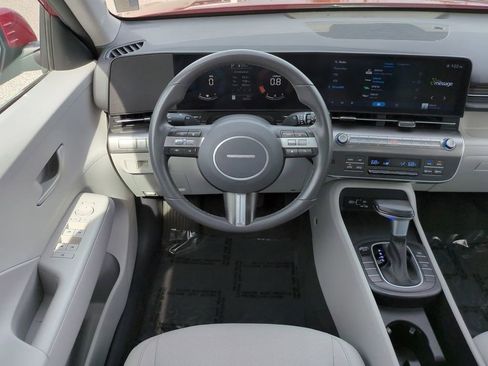 Used 2025 Hyundai Kona SEL image 16