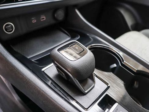 Used 2023 Nissan Rogue SV image 20