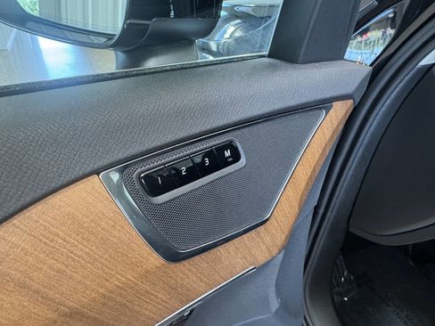 Used 2024 Volvo XC90 B6 Core w/ Protection Package Premier image 22