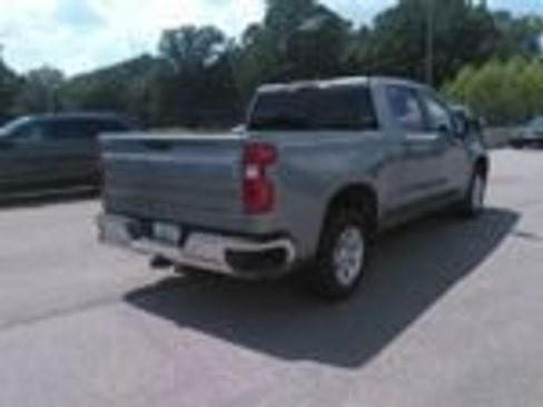 Used 2025 Chevrolet Silverado 1500 LT RWD image 9