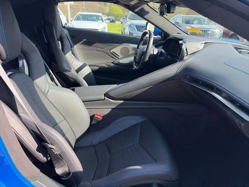 Used 2025 Chevrolet Corvette Z06 w/ Chrome Exterior Badge Package image 29