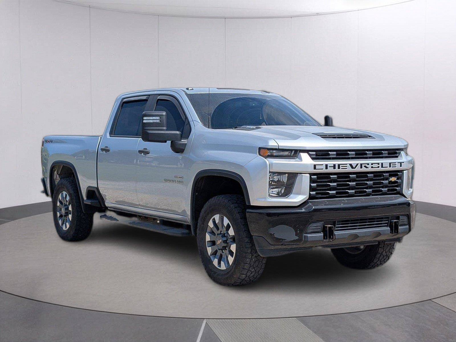 Used 2022 Chevrolet Silverado 2500 Custom w/ Custom Value Package AWD/4WD image 9