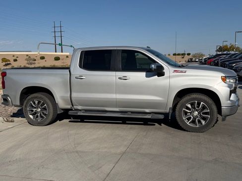 Used 2022 Chevrolet Silverado 1500 LT image 3