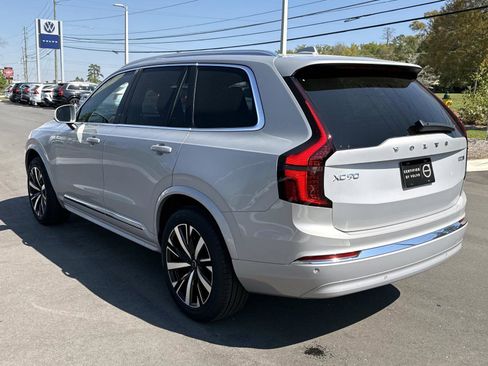 Used 2025 Volvo XC90 B5 Core w/ Protection Package image 7