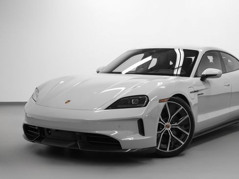 New 2026 Porsche Taycan GTS image 7