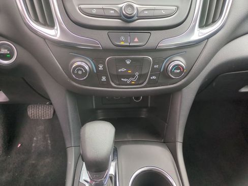 Used 2023 Chevrolet Equinox LT AWD/4WD image 25