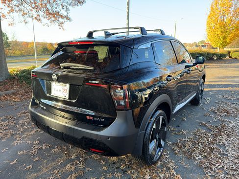 New 2026 Nissan Kicks SR w/ Cold Weather Package image 7