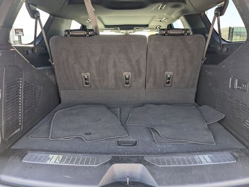 Used 2022 Chevrolet Suburban RST w/ Luxury Package image 20