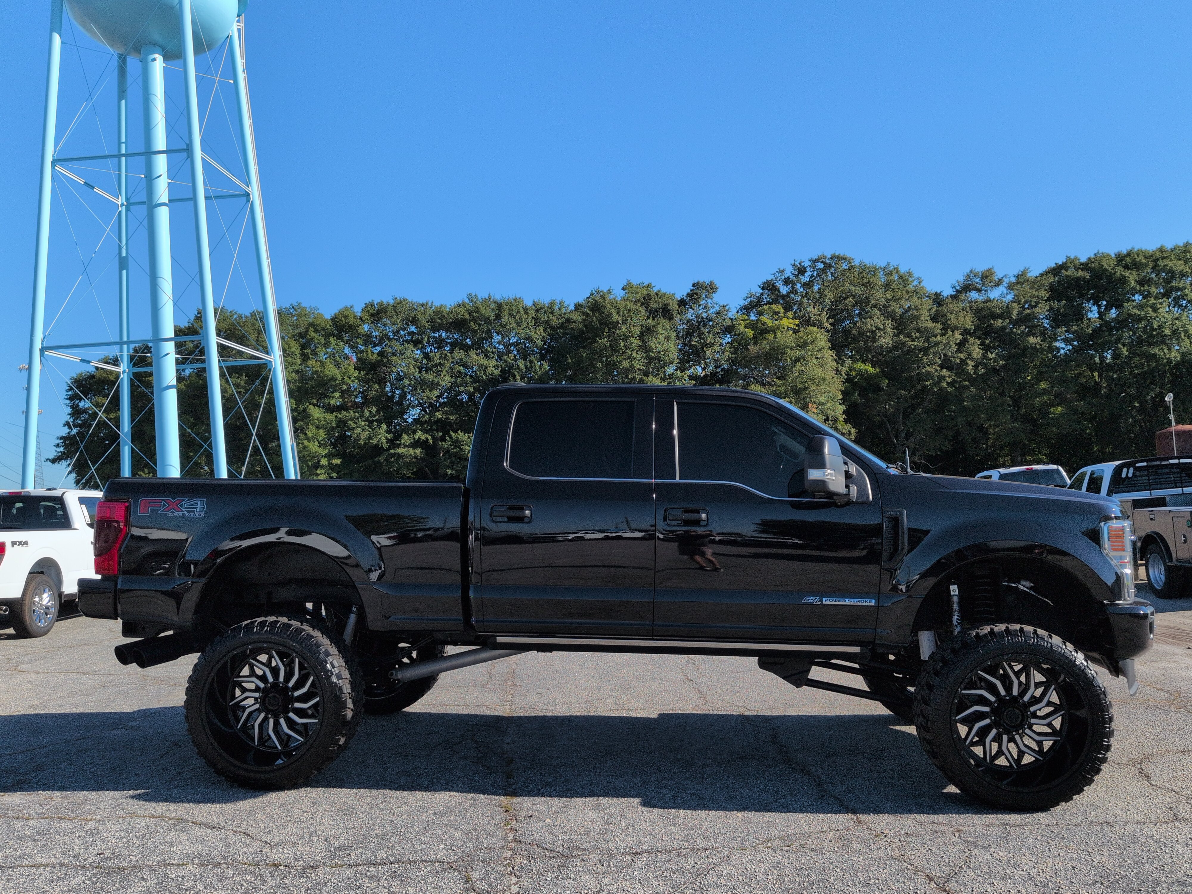 Used 2020 Ford F250 Platinum AWD/4WD image 2