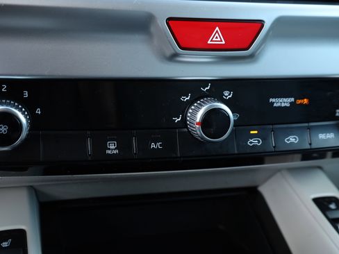 Used 2021 Kia Telluride S image 10