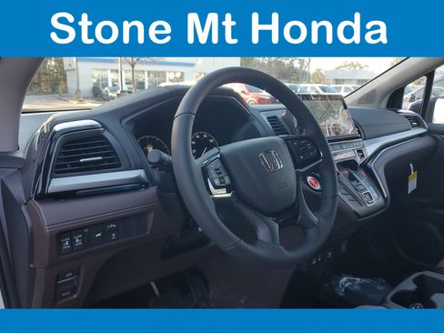 New 2026 Honda Odyssey Touring image 17