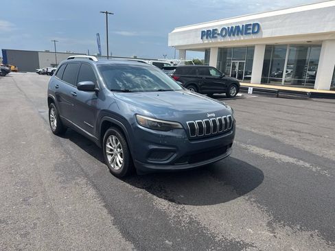 Used 2020 Jeep Cherokee Latitude FWD image 1