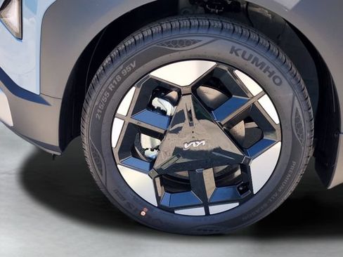 New 2027 Kia Seltos S FWD image 36