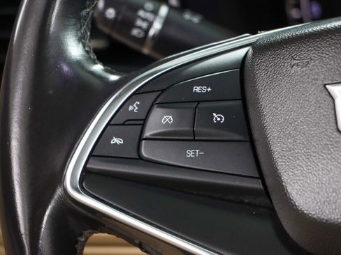 Used 2018 Cadillac XT5 Luxury w/ Driver Awareness Package image 13