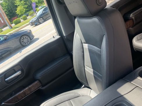 Used 2021 GMC Sierra 3500 Denali w/ Denali Black Diamond Edition AWD/4WD image 21