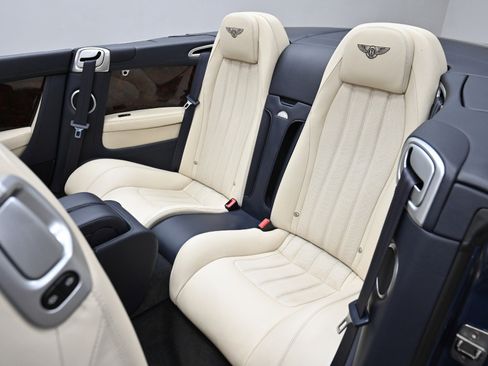 Used 2014 Bentley Continental GTC image 32