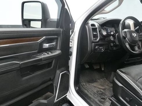 Used 2024 RAM 2500 Laramie AWD/4WD image 17