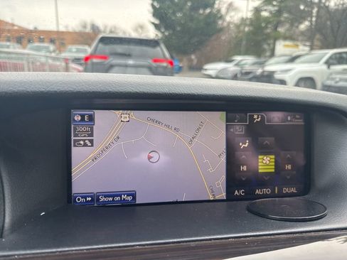 Used 2013 Lexus LS 460 w/ Comfort Pkg image 20