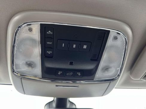 Used 2020 Dodge Durango GT image 34