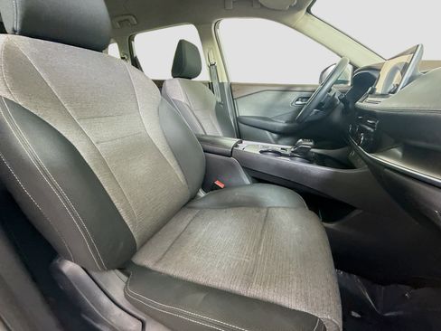 Used 2023 Nissan Rogue SV image 29