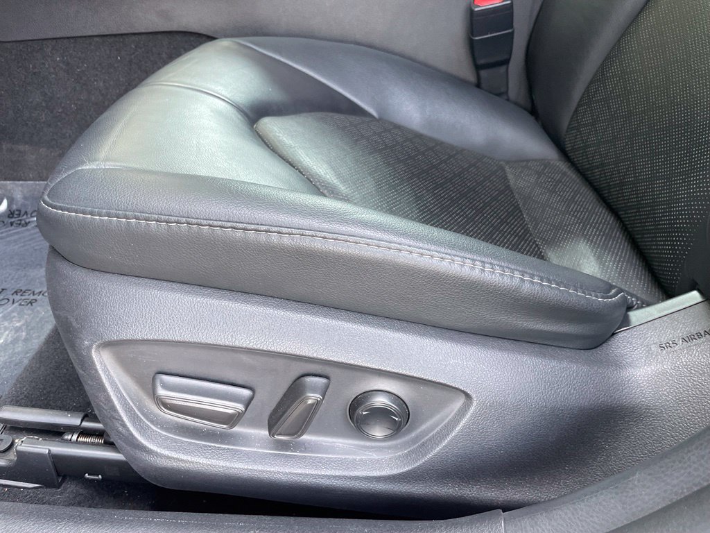Used 2018 Toyota Camry XSE FWD image 10