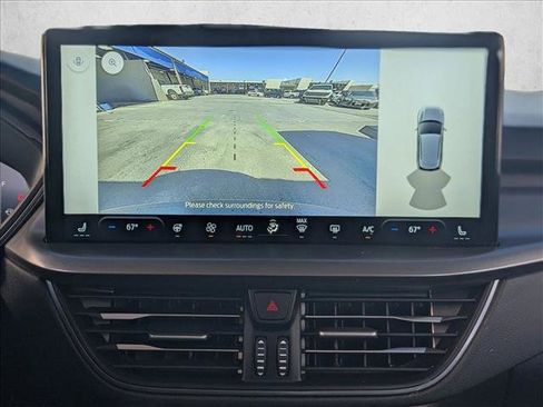 Used 2025 Ford Escape SE FWD image 14