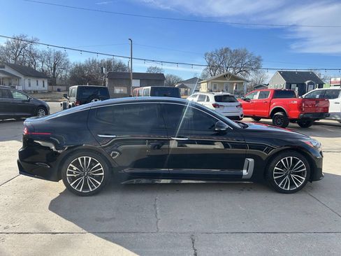 Used 2018 Kia Stinger Premium image 7