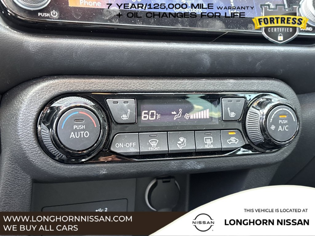 Used 2024 Nissan Kicks SR w/ SR Premium Package FWD image 18