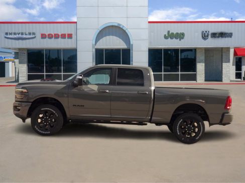 New 2026 RAM 2500 Laramie AWD/4WD image 4