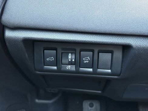 Certified 2025 Subaru Outback Premium AWD/4WD image 17