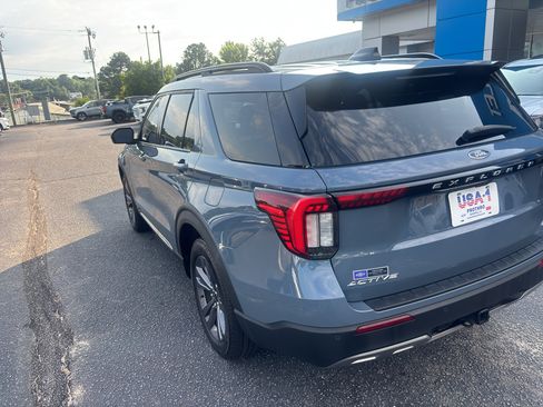 Used 2025 Ford Explorer Active w/ Active Comfort Package AWD/4WD image 8