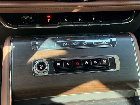 New 2026 Lincoln Aviator Reserve AWD/4WD image 32