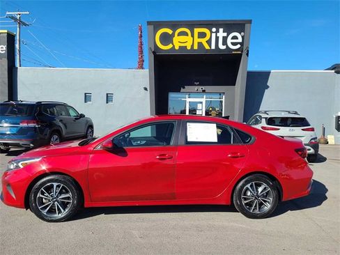 Used 2023 Kia Forte LXS image 11