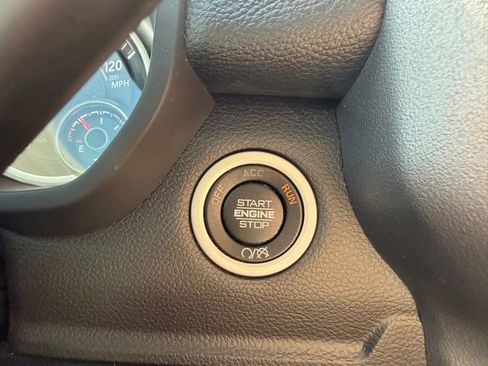 Used 2023 RAM 2500 Laramie AWD/4WD image 38