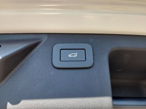 New 2026 Land Rover Discovery Sport Landmark AWD/4WD image 14