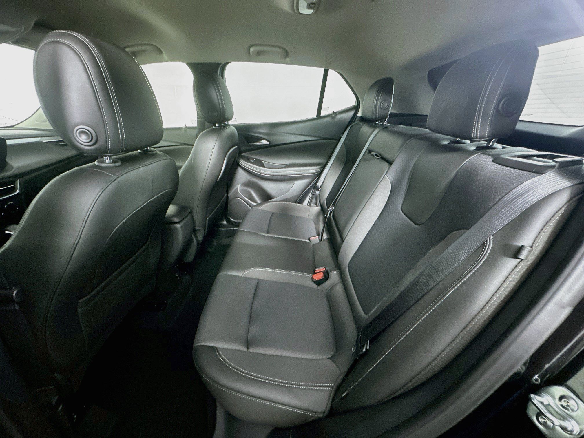 Used 2025 Buick Encore GX Preferred w/ Comfort Package FWD image 28