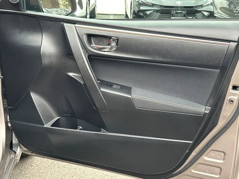 Used 2014 Toyota Corolla LE image 8